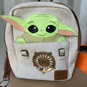 Loungefly Yoda back